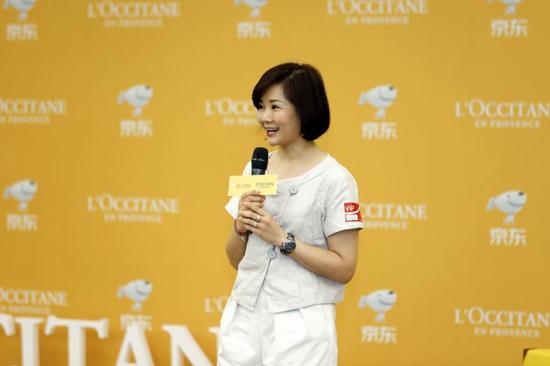 欧舒丹中国区执行董事林芝怡(Queenie Lin)发表讲话