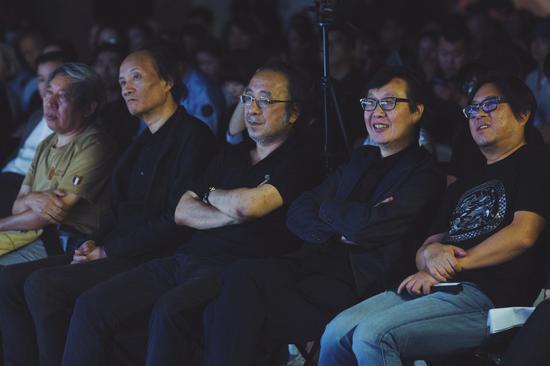 参与宝珀·理想国文学奖评选的五位评委老师(从左至右:阎连科、金宇澄、唐诺、许子东、高晓松)