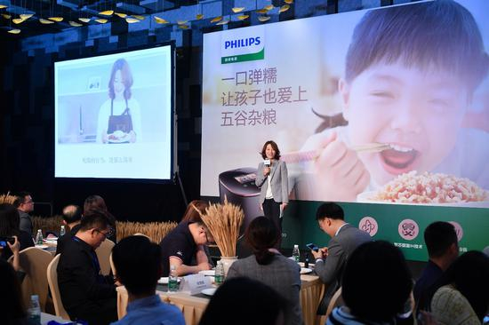 美食作家任芸丽女士作为从业二十多年的美食专家,现场倾诉五谷杂粮的日常烹饪困扰