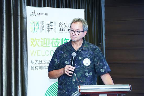 英国艺术家约翰·阿特金(John Atkin)