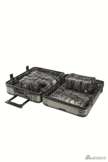 Moncler X RIMOWA合作款