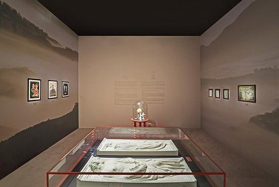Gucci“策展米开理”之北京COCO CAPITáN篇章展会现场