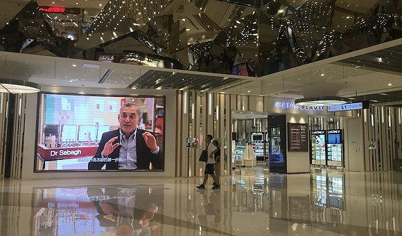 Isetan Beauty上海大悦城店。拍摄者:黄姗