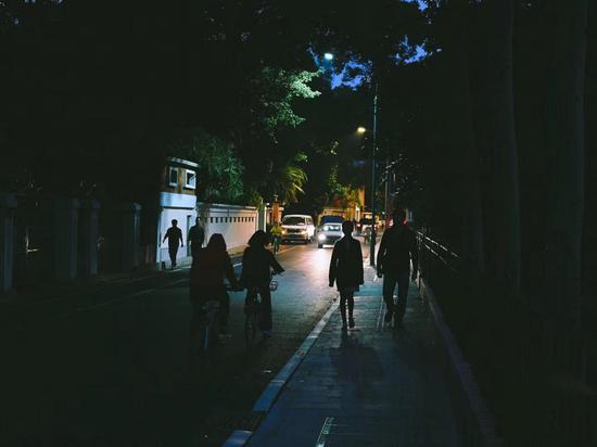 东山一带诗意又闲适的夜晚(图片摄影:Olivia)