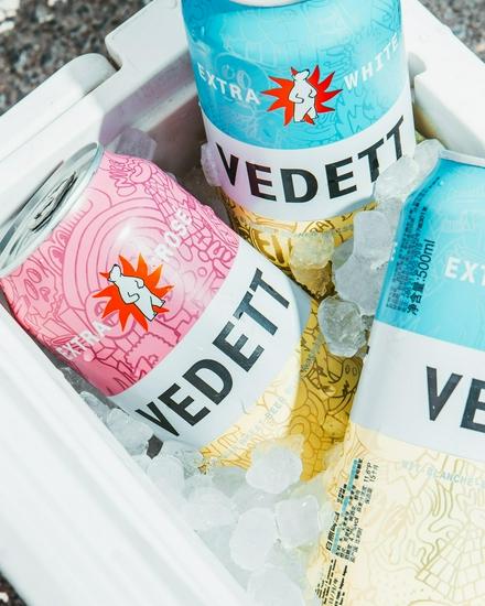 VEDETT罐装白熊啤酒和VEDETT罐装白熊玫瑰红啤酒