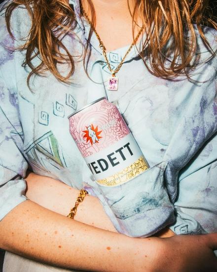 VEDETT罐装白熊玫瑰红啤酒,便携易带