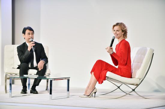 Dior迪奥活肤驻颜系列形象代言人伊娃•赫兹高娃Eva Herzigova