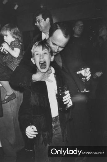 16. HOME ALONE (1990)