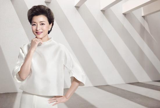 杨澜女士为“女∙士精神”拍摄的官方宣传片