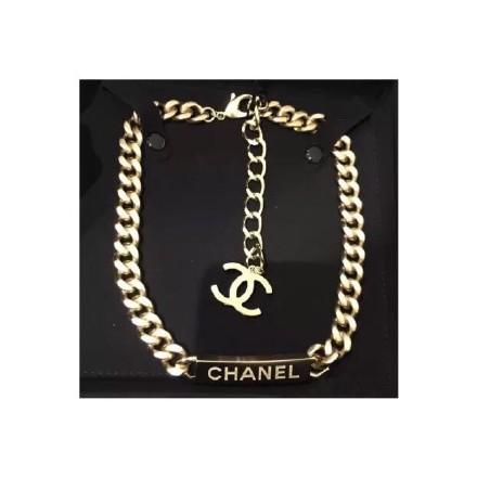 吴亦凡所佩戴的Chanel链条项链 价格约10000元
