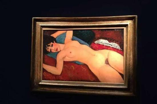 艺术家 Modigliani 的裸体画作《侧卧的裸女》