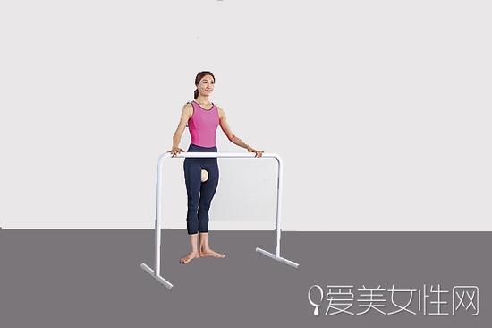 利用弹性塑料球
