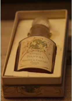 故宫博物院典藏roger&gallet“檀香木浓香水”