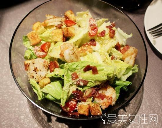 光靠某种食物减肥太片面