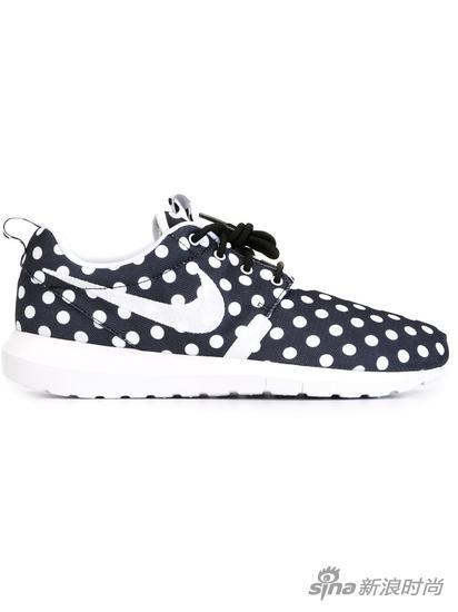Nike Roshe 运动鞋