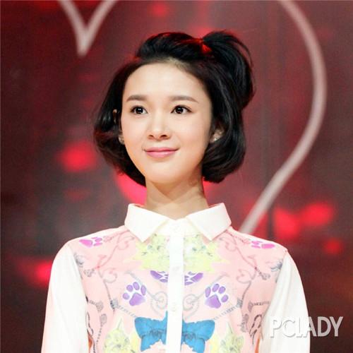 俏丽的小扎发