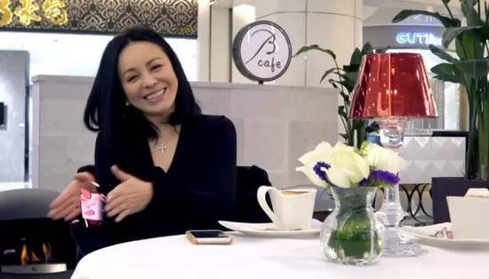 还有雪姨压箱底的冷笑话“你知道北极熊为什么不吃企鹅吗?”