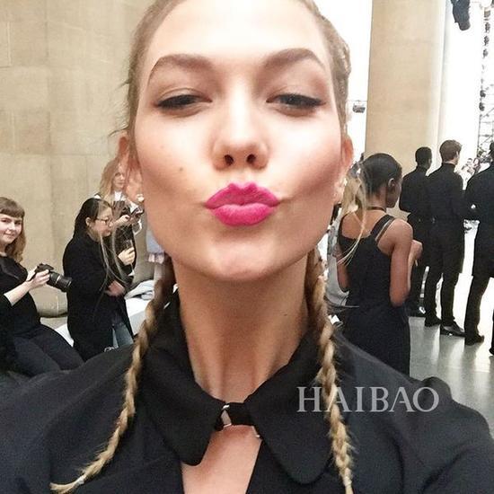 卡莉·克劳斯 (Karlie Kloss)