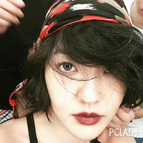 小S的皮肤总的来说相比一般同龄女生肯定是不要好太多