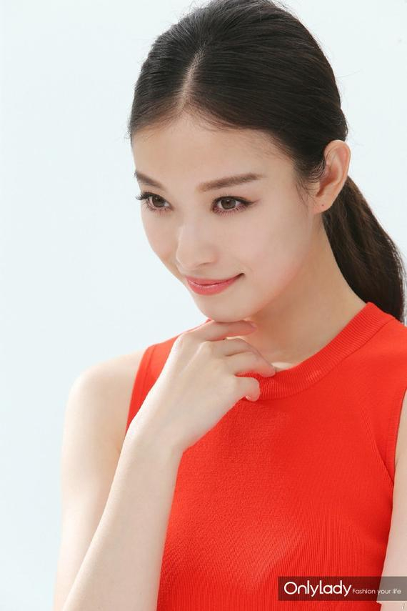 倪妮魅惑眼妆