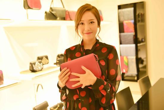 Jessica在LANCEL Showroom 参观