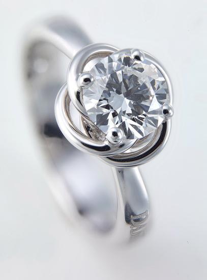 Damiani(玳美雅)Bocciolo系列