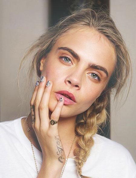 Cara Delevingne