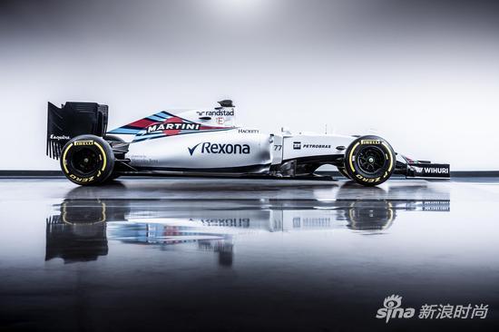 赛车手瓦尔特利•博塔斯(Valtteri Bottas)77号标志的赛车