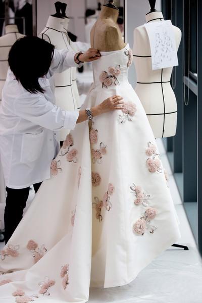 刘亦菲Dior迪奥高级订制礼服制作试装花絮
