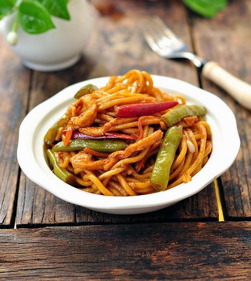 鸡丝豆角焖面