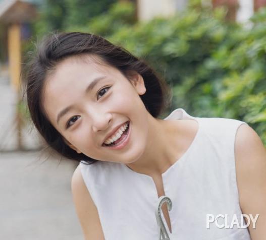 人见人爱的“校花”型女神