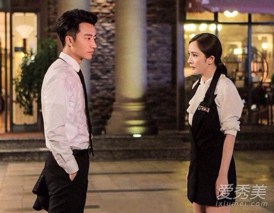 杨幂穿黑色职业装穿法