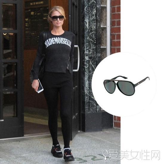 Paris Hilton休闲造型亮相