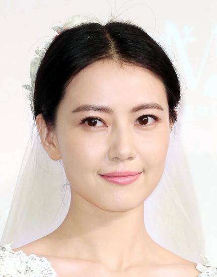 款式一:高圆圆款 少女风小粉红妆