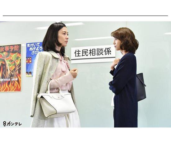 ☆Earth music & Ecology系带衬衣 &Paule Ka 春夏古典花卉压纹大衣