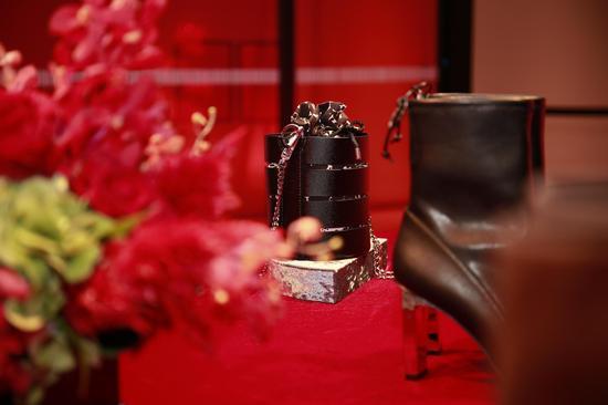 CHARLES-KEITH (7)