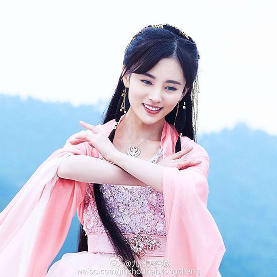 鞠婧祎