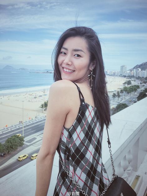 中长直发自然又随性