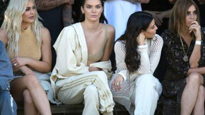 卡戴珊姐妹现头排