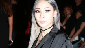 2NE1队长CL银发亮眼