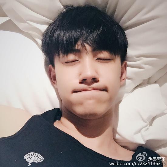 晏紫东生活照