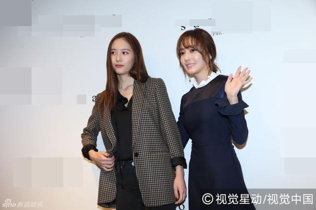 Krystal(左)与Jessica(右)