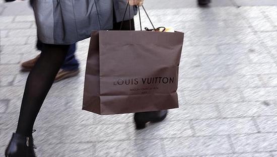 数字化营销已成定局 LVMH这个奢侈品巨头决定作出转变