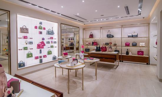 FURLA全新店铺于澳门巴黎人购物中心盛大开幕