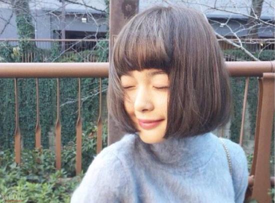 灰色调