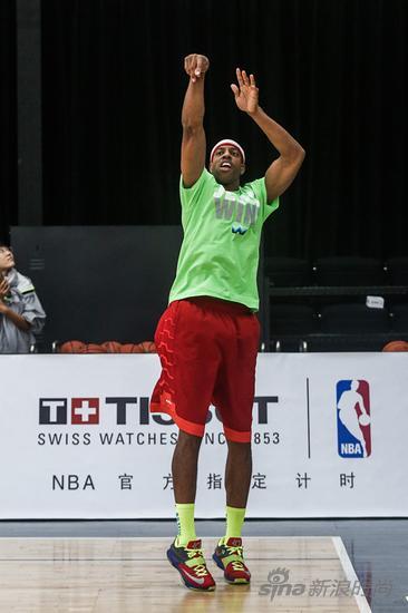 天梭表与NBA篮球先锋杰罗姆•威廉姆斯