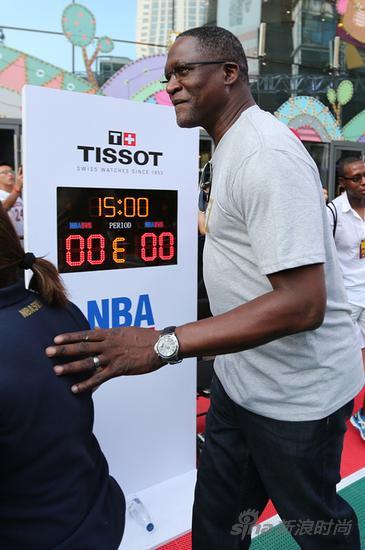 天梭表与NBA篮球先锋多米尼克•威尔金斯