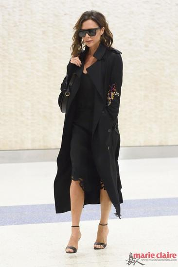 维多利亚·贝克汉姆(Victoria Beckham)现身机场