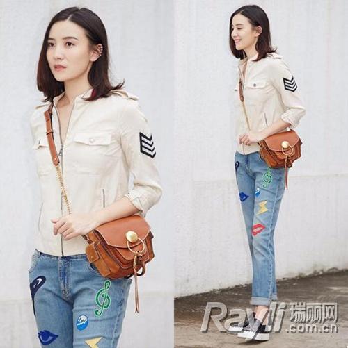 小宋佳背的就是Chloé Jodie相机包