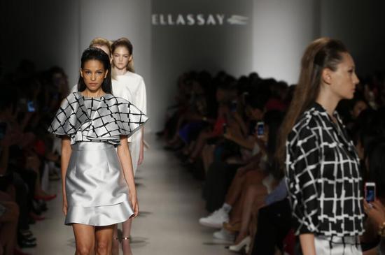 ELLASSAY(歌力思)2015春夏系列于纽约林肯中心发布